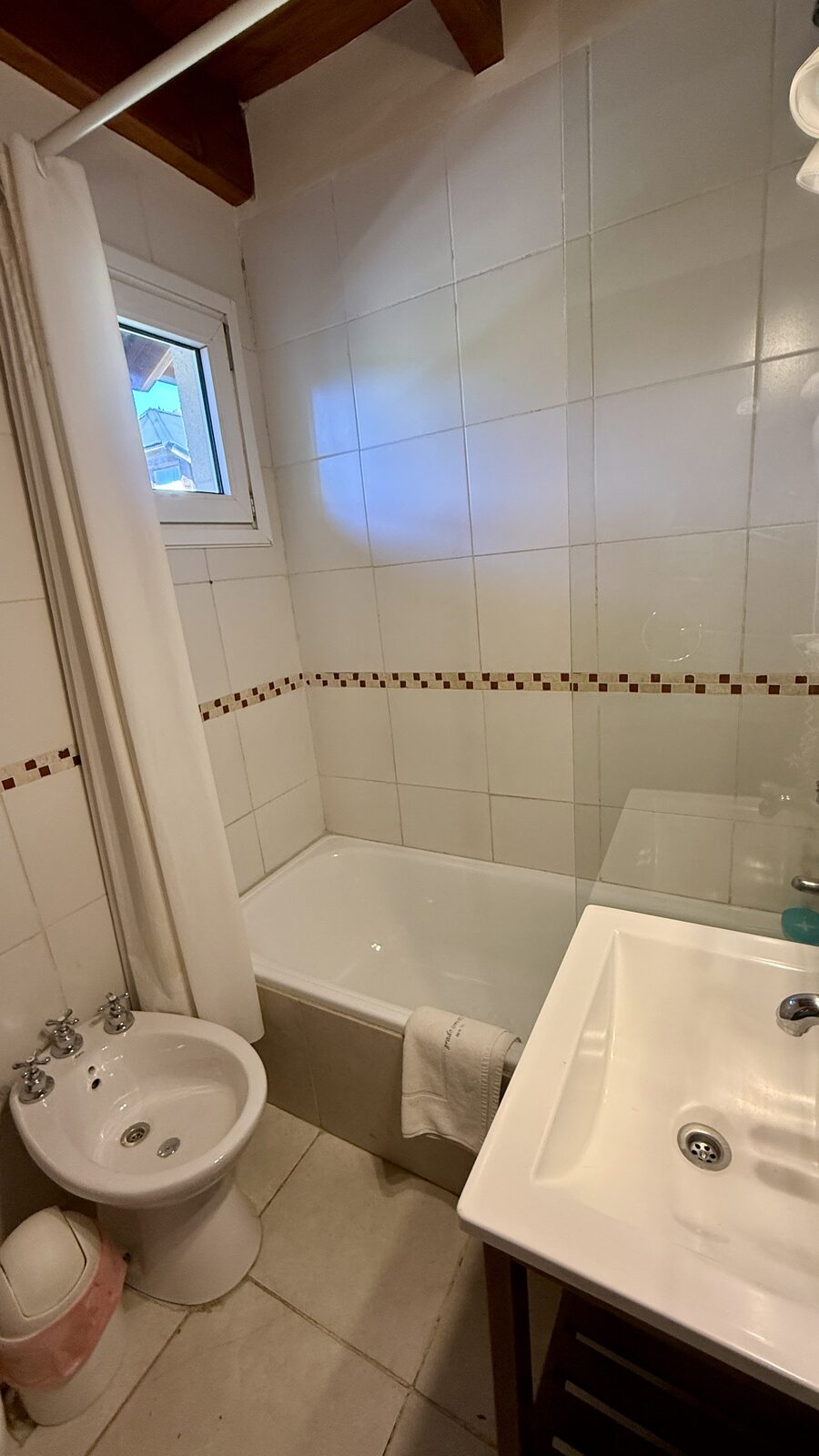 Dpto 1110 - segundo baño con bañera