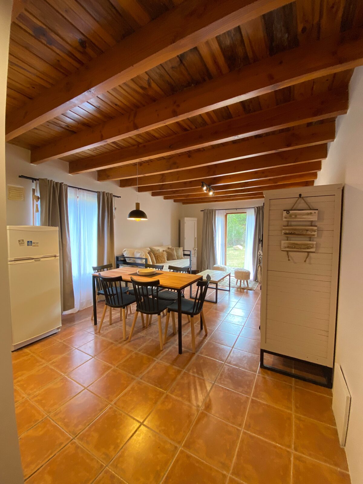 Dpto 21 - estar y comedor con salida al jardín