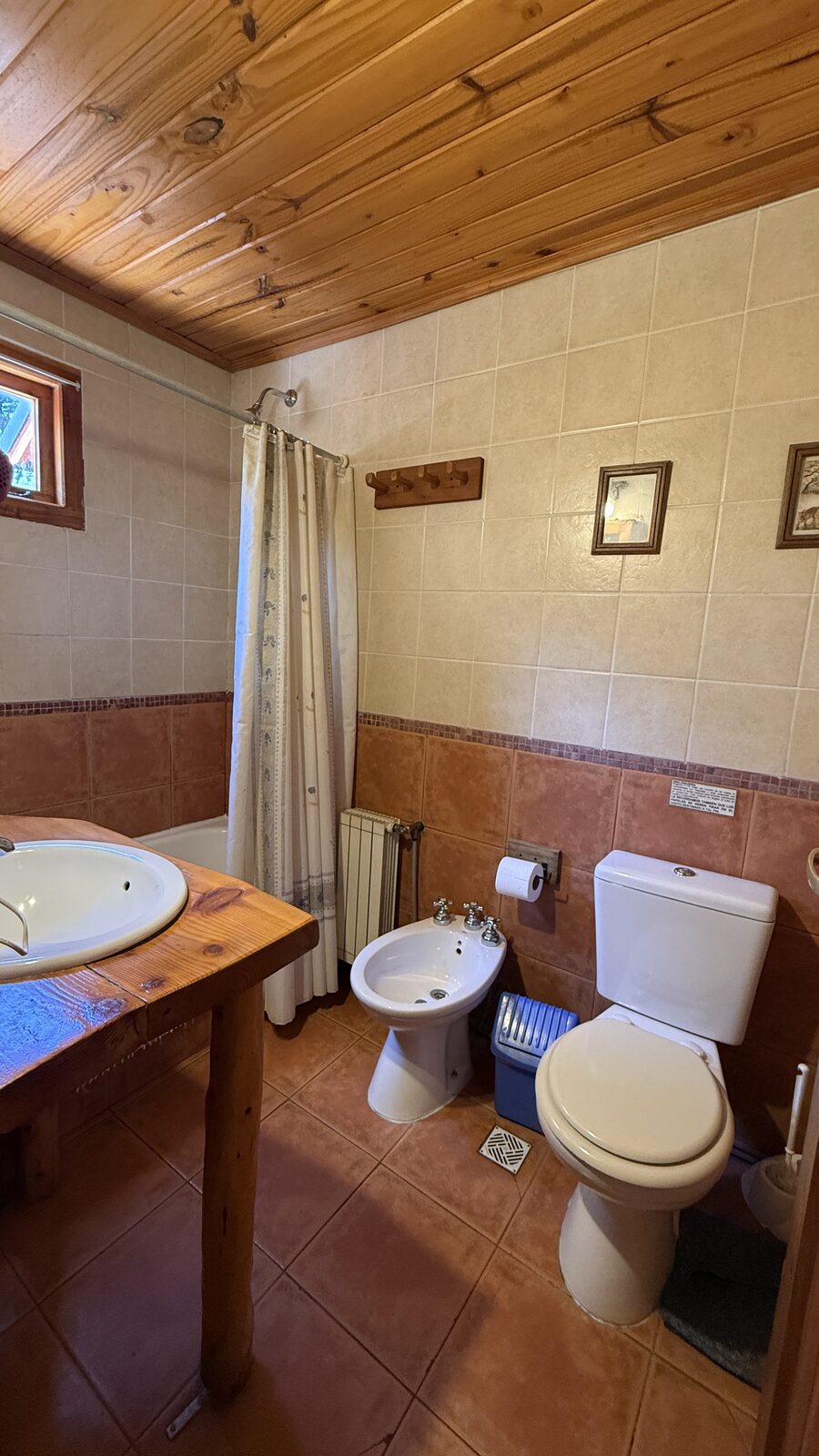 Dpto 310 - segundo baño completo con bañera