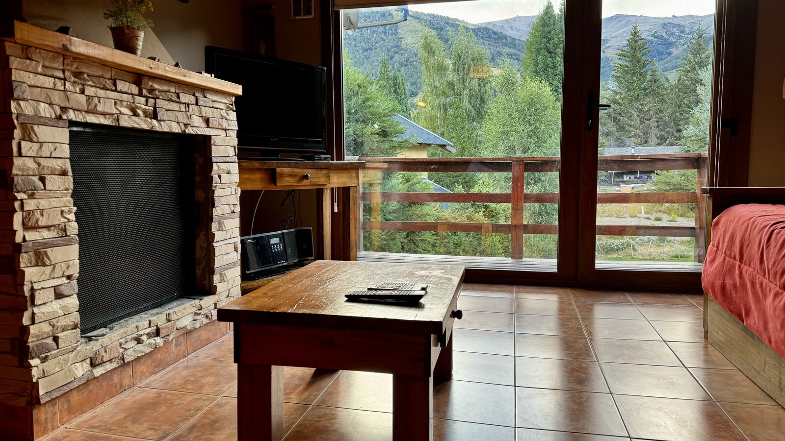 Dpto 73 - hogar a leña con vista a las montañas